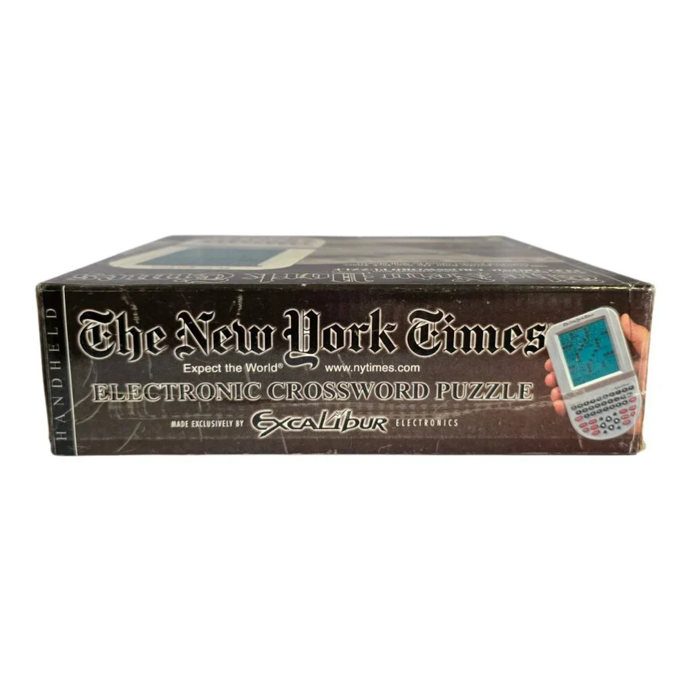 THE NEW YORK TIMES - Electronic Crossword Puzzle Hand Held Game - 500 Puzzles